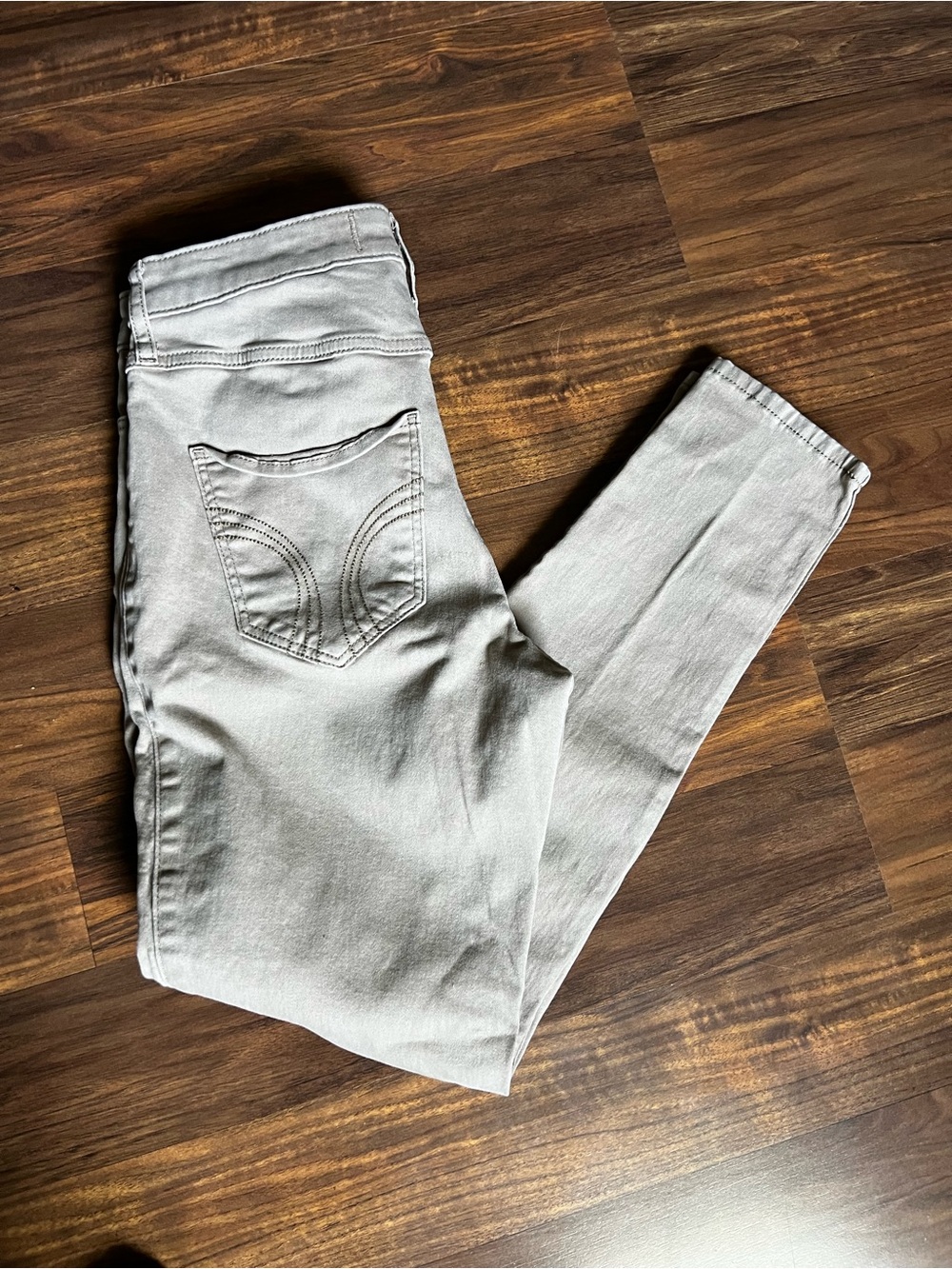 Women’s Hollister Tan Colored Skinny Jeans